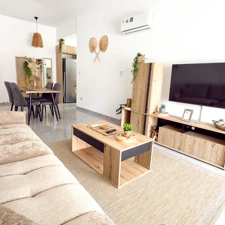 Coastal Getaway Apartment Larnaca Exterior photo