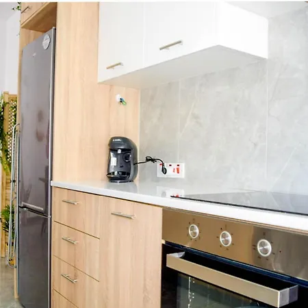 Coastal Getaway Apartment Larnaca Exterior photo